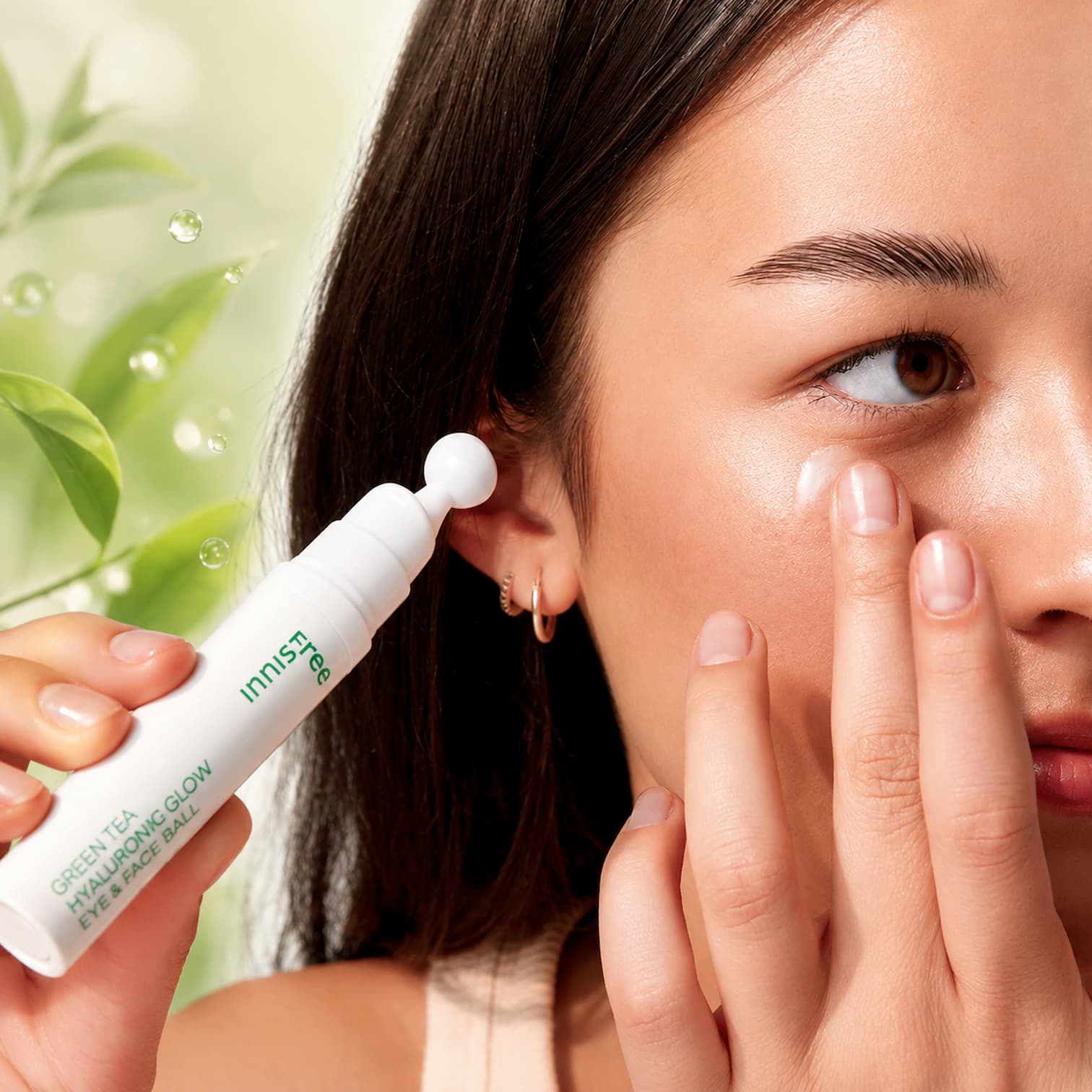 INNISFREE Green Tea Hyaluronic Glow Eye & Face Ball 10ml - BelluBeauty