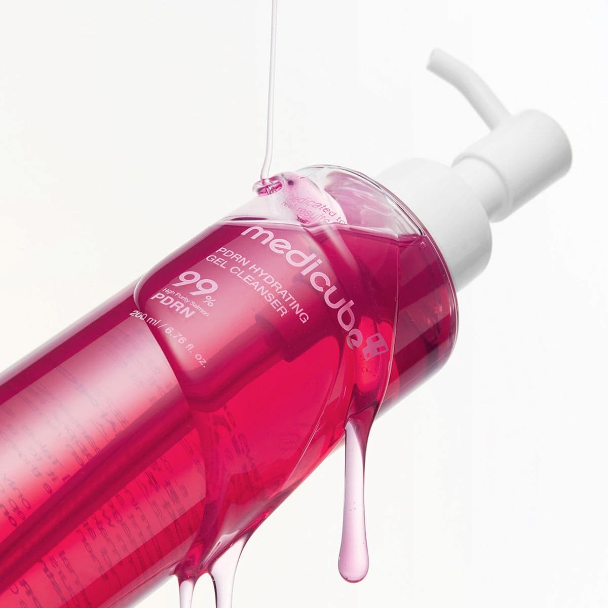 MEDICUBE PDRN Hydrating Gel Cleanser 200ml - BelluBeauty