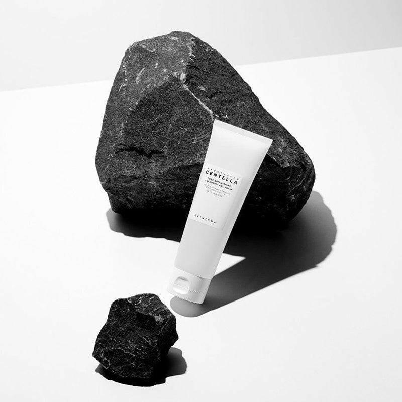 SKIN1004 Madagascar Centella Tone Brightening Cleansing Gel Foam 125ml - bellubeauty