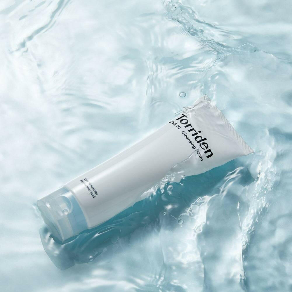 TORRIDEN Dive-In Low Molecular Hyaluronic Acid Cleansing Foam 150ml - bellubeauty