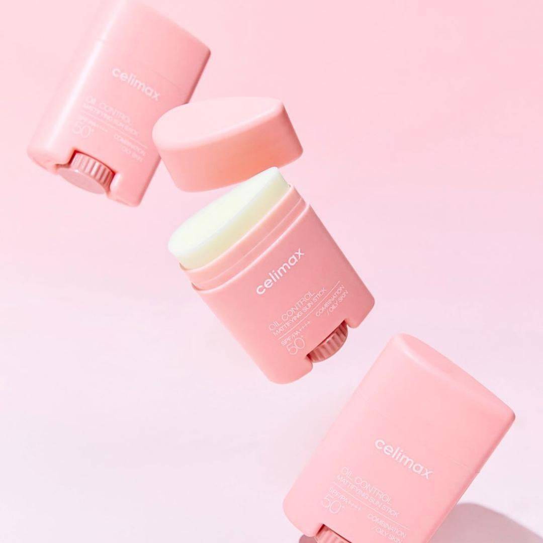 CELIMAX Oil Control Mattifying Sun Stick 19g SPF50+ - bellubeauty
