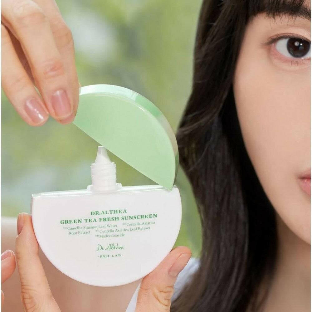 Dr. Althea Green Tea Fresh Sunscreen 45ml SPF50+ - bellubeauty.