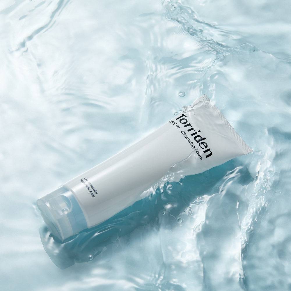 TORRIDEN Dive-In Low Molecular Hyaluronic Acid Cleansing Foam 150ml - bellubeauty