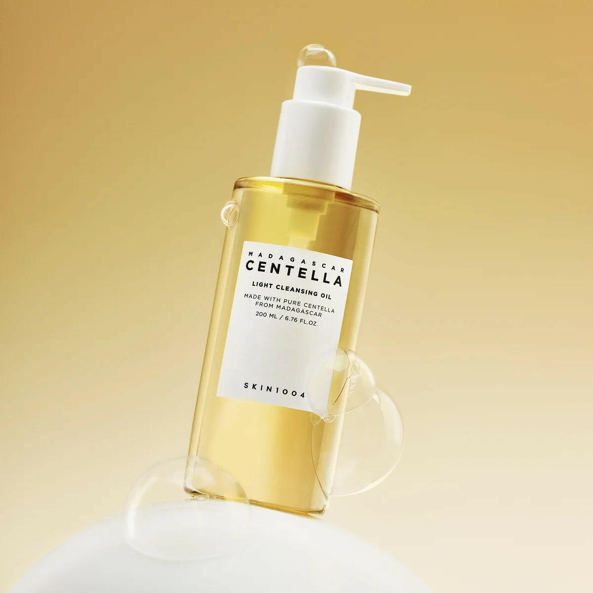 SKIN1004 Madagascar Centella Light Cleansing Oil 200ml - bellubeauty.